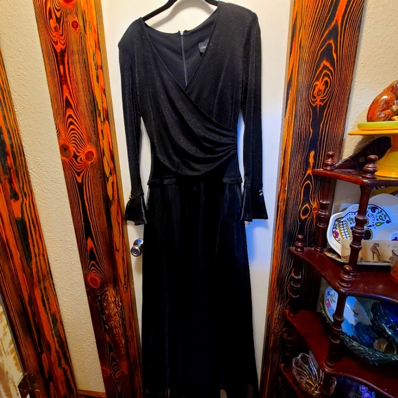 Black evening gown JS collections size 8 - Picture 1 of 4